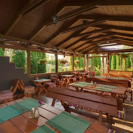 David With Free Parking 3*