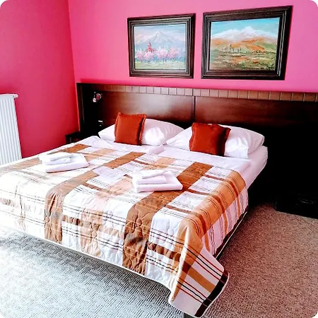 David With Free Parking